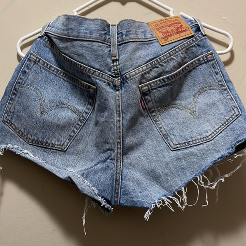LEVIS 501 SHORT - Picture 2 of 2